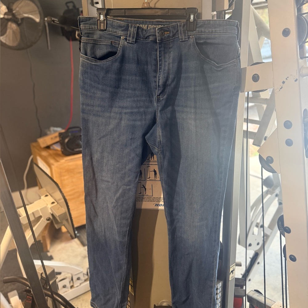 Duluth men’s blue jeans